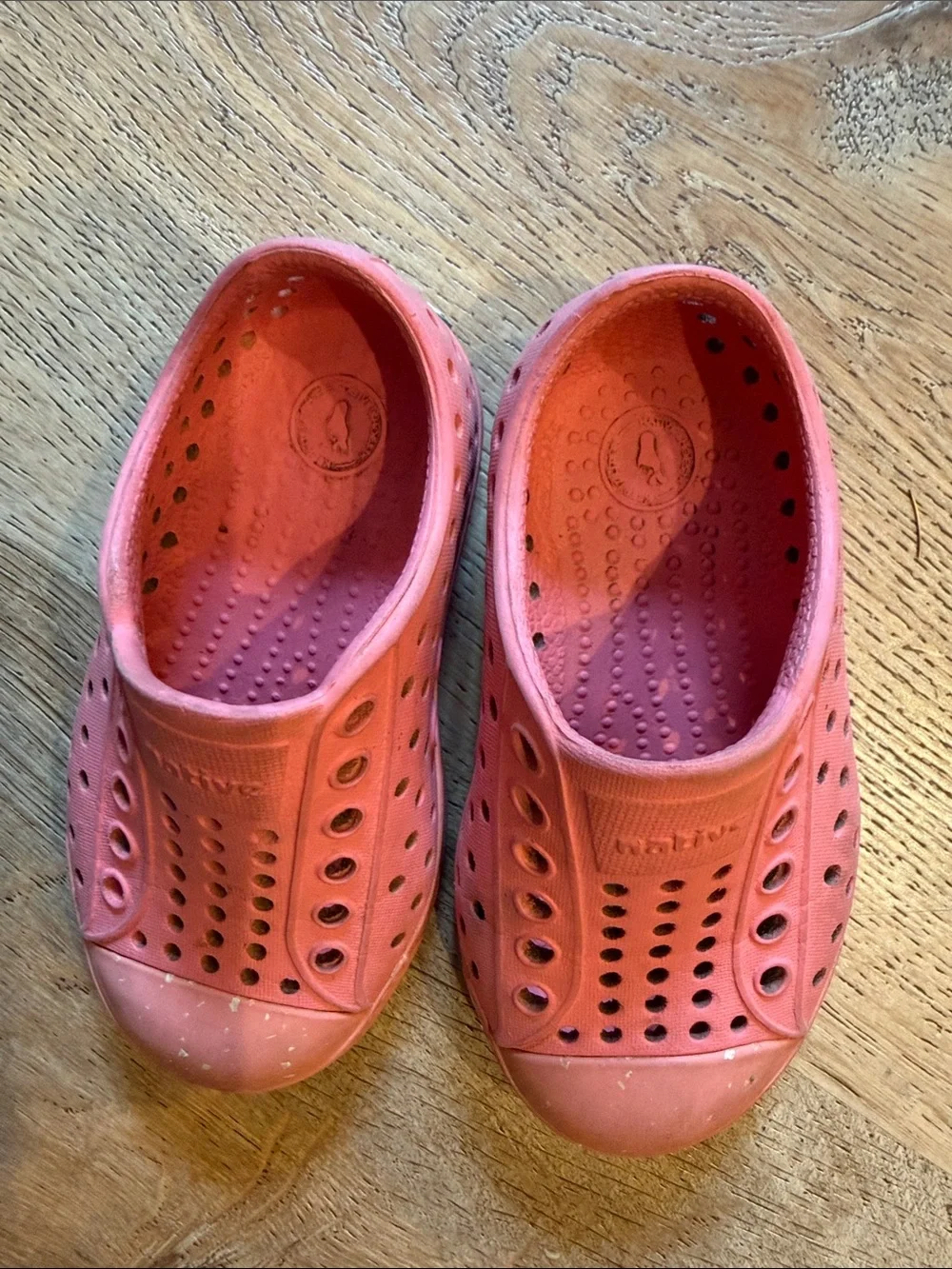 Native Jefferson Kids Slip-On Water Shoes in Coral Pink